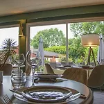 Logis Hôtel&restaurant - Le Relais De