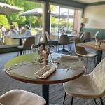 Hotel Logis & Restaurant - Le Relais De