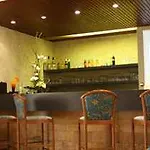Logis & Restaurant - Le Relais De Hotel 3*