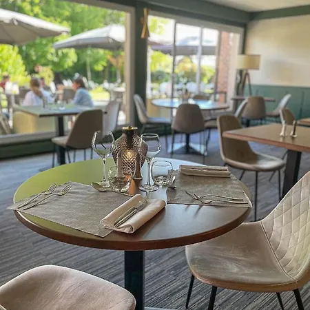 Hotel Logis & Restaurant - Le Relais De