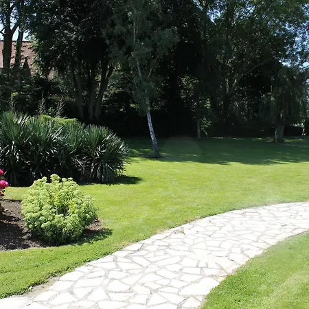 Hotel Logis & Restaurant - Le Relais De Montigny (Seine-Maritime)