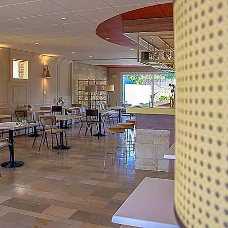 Logis & Restaurant - Le Relais De Hotel 3*