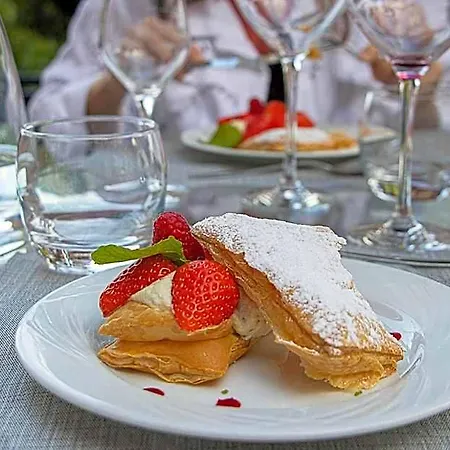 Logis & Restaurant - Le Relais De Hotel Montigny (Seine-Maritime)