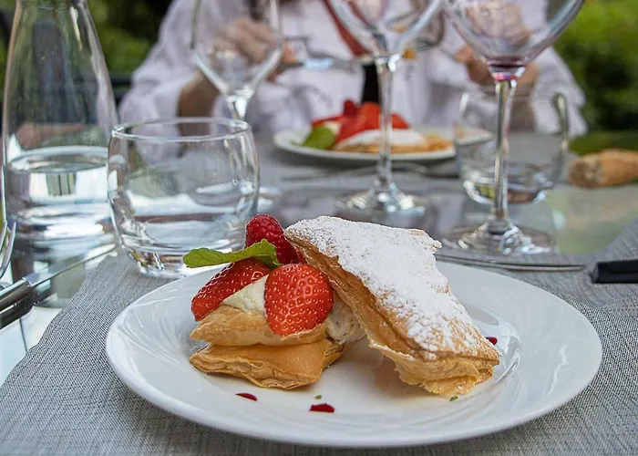 Logis & Restaurant - Le Relais De Hotel 3*