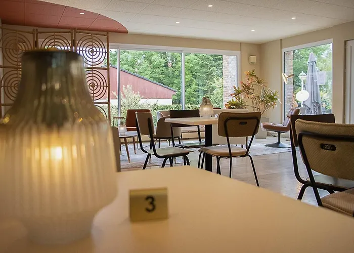 Hotel Logis & Restaurant - Le Relais De