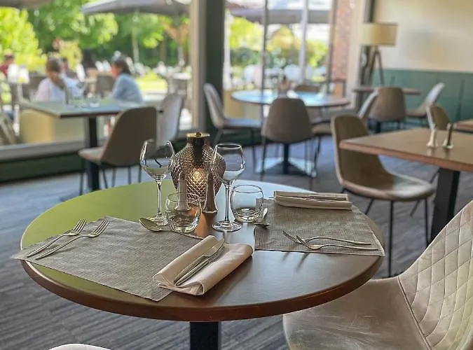 Hotel Logis & Restaurant - Le Relais De